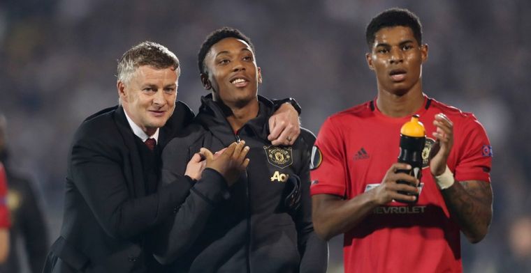 Weghorst en Kluivert geven zege weg, United blijft AZ voor dankzij Martial