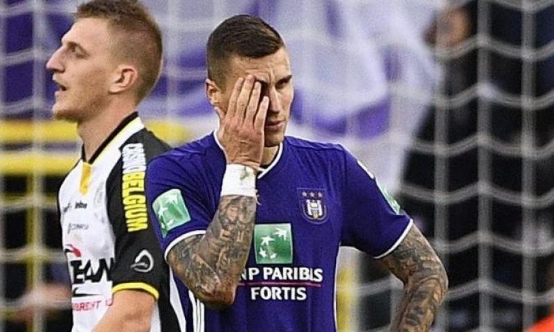 'Anderlecht-huurling Vranjes maakt het weer bont en riskeert zware sanctie' Afbeelding: 'Anderlecht-huurling Vranjes maakt het weer bont en riskeert zware sanctie'