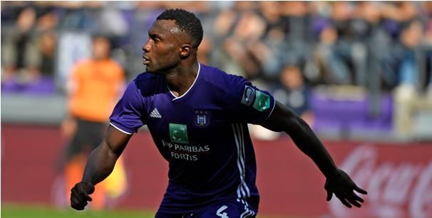 Pijnlijk: Sanneh (Anderlecht) bakt er ook in Turkije bitter weinig van
