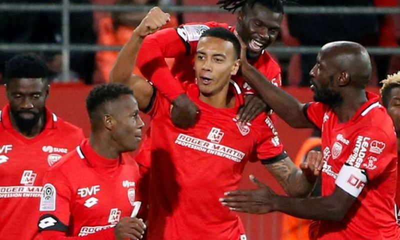 Paris Saint-Germain verliest van hekkensluiter, opnieuw winst voor Schreuder Afbeelding: Paris Saint-Germain verliest van hekkensluiter, opnieuw winst voor Schreuder