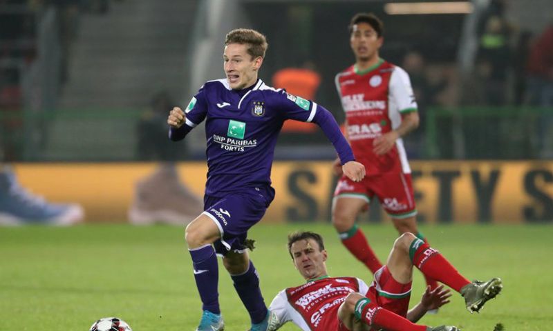 HLN over 'schoon volk' bij Zulte-Anderlecht: 'Ajax- en Feyenoord-scouts aanwezig' Afbeelding: HLN over 'schoon volk' bij Zulte-Anderlecht: 'Ajax- en Feyenoord-scouts aanwezig'