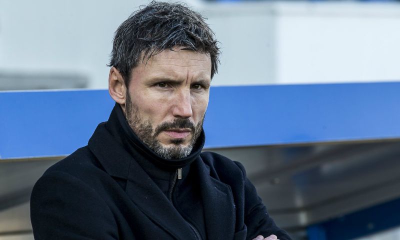 Voetbal International: Van Bommel en De Jong botsen, 'tent in de fik' bij PSV Afbeelding: Voetbal International: Van Bommel en De Jong botsen, 'tent in de fik' bij PSV