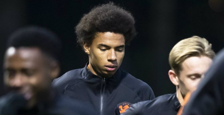 Stengs heeft Oranje-ontgroening achter de rug: Voetballen gaat beter, hahaha