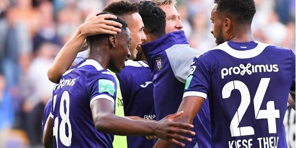 Lokonga (Anderlecht) reageert op interesse van Barcelona: Dat doet deugd, maar…