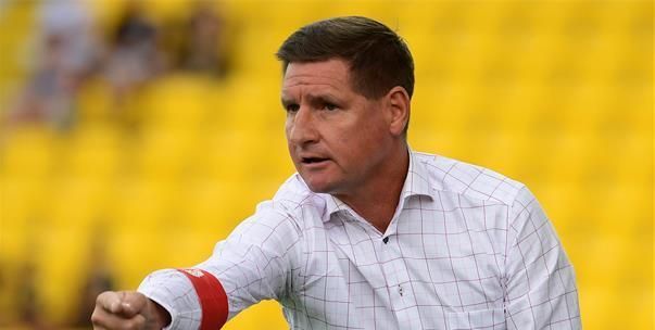 Lokeren-fans verstoren wedstrijd en hebben duidelijke boodschap voor spelers