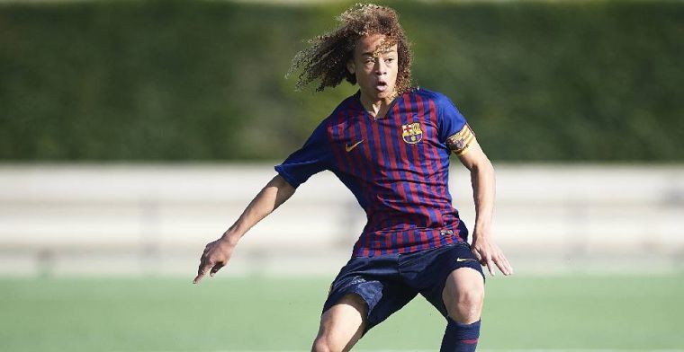 Kluivert baalt van keuze Xavi Simons: 'Een bittere pil voor mensen La Masía'