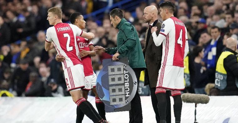 Swart greep Schuurs bij z'n nekvel bij Ajax: Je luistert naar zo iemand