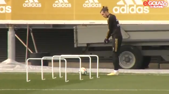 Bale gooit olie op het vuur en 'golft' op training van Real Madrid