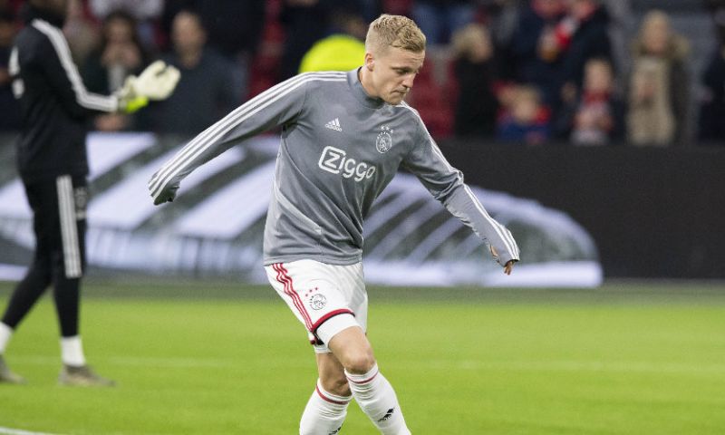 Van Basten hekelt berichtgeving rondom Van de Beek: 'Waar zijn we mee bezig, man?'