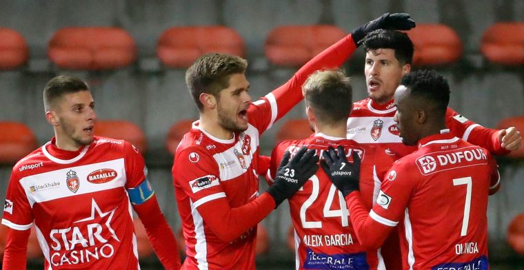 Standard pakt met negen spelers een punt tegen Moeskroen na waanzinnige slotfase