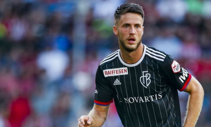 Van Wolfswinkel keert vier maanden na hersenoperatie weer terug op trainingsveld Afbeelding: Van Wolfswinkel keert vier maanden na hersenoperatie weer terug op trainingsveld