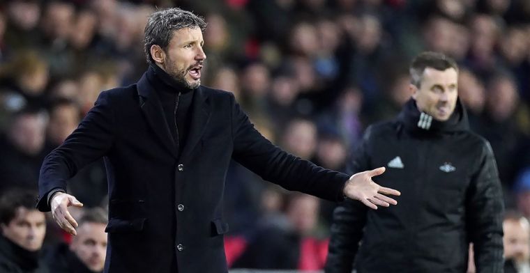 Van Bommel 'boos' op arbitrage: 'Die man naast me zei ook: clear penalty'