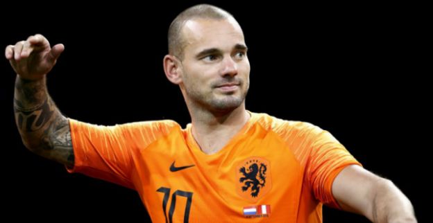 Sneijder volgt voorbeeld Van der Vaart en plant groots ...