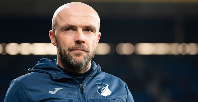 Personele problemen voor Schreuder, assistent verkiest hoofdtrainerschap