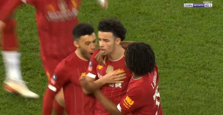 Moet je zien! Liverpool-talent Jones (18) scoort wereldgoal tegen Everton
