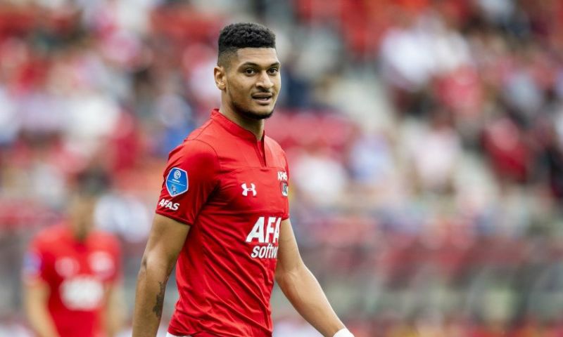 AZ neemt definitief afscheid van Johnsen: driejarig contract en 'één miljoen euro' Afbeelding: AZ neemt definitief afscheid van Johnsen: driejarig contract en 'één miljoen euro'