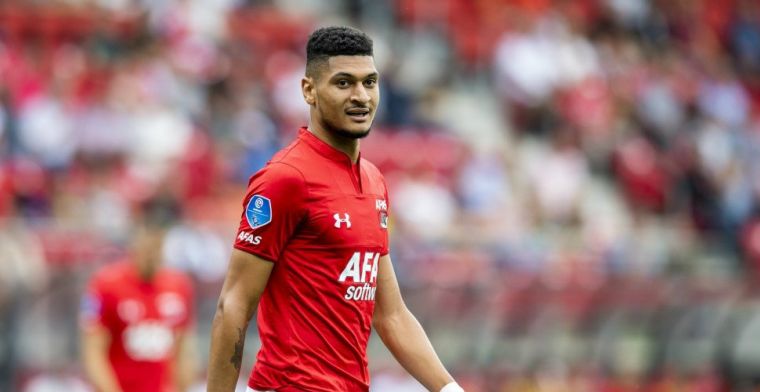 AZ neemt definitief afscheid van Johnsen: driejarig contract en 'één miljoen euro'
