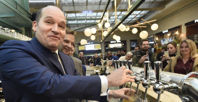 Anderlecht haalt burgemeester binnen: 'Hopelijk geen belangenvermenging'