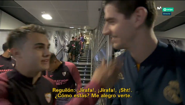 LOL! Reguilón begroet 'giraf' Courtois voor partij tussen Sevilla en Real Madrid
