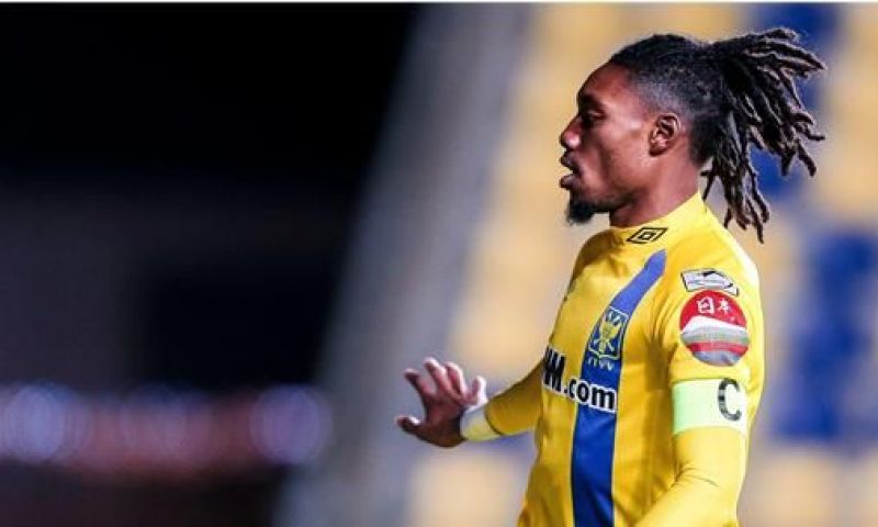 'Belgische eersteklasser wil kapitein Botaka deze maand nog wegplukken bij STVV' Afbeelding: 'Belgische eersteklasser wil kapitein Botaka deze maand nog wegplukken bij STVV'
