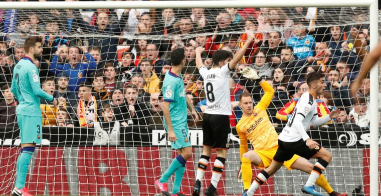 Valencia laat tanden zien in Estadio Mestalla en wint verdiend van Barcelona