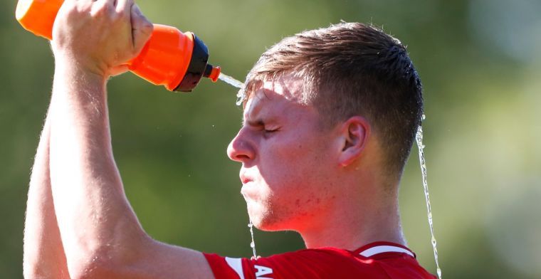 AZ-huurling raakt geblesseerd en keert weer terug: Jammer dat het zo loopt