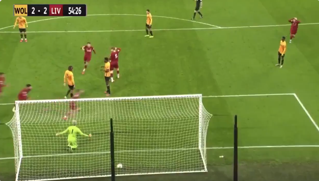Van den Berg kan ogen niet geloven: geweldige omhaal van Liverpool-parel Elliott