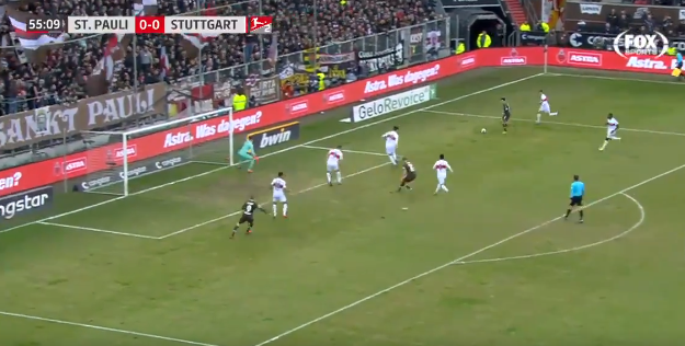 Eredivisie-goal in Duitsland: heerlijke actie Miyaichi, Veerman rondt knap af