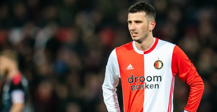Van Persie belt met Özyaküp: 'Ik had het misschien wat anders moeten doen'