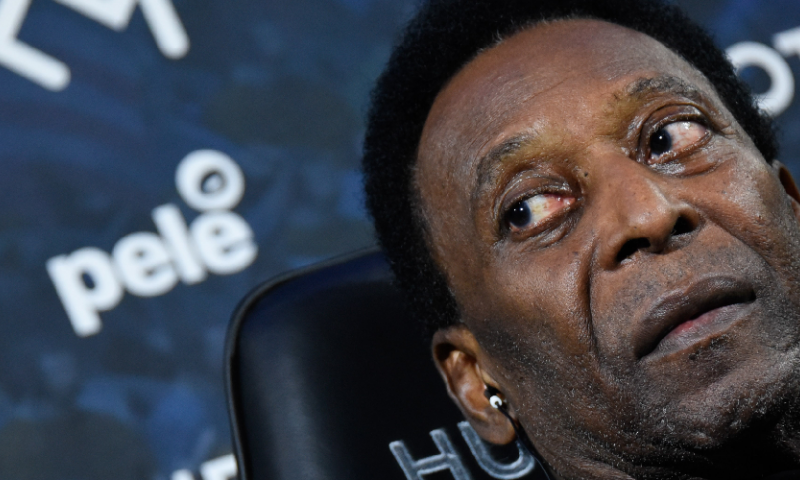 Update: Pelé weerspreekt berichten van zoon over depressie: 'Ik voel me goed' Afbeelding: Update: Pelé weerspreekt berichten van zoon over depressie: 'Ik voel me goed'