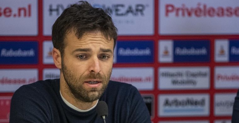 Boze fans FC Twente wachten spelersbus op en willen dat GarcÃa vertrekt