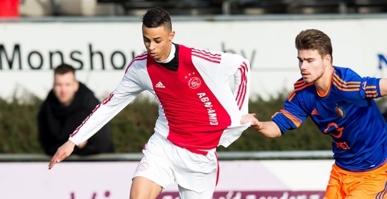 Voormalig toptalent Ajax en United heeft nieuwe club en strijkt neer bij AZ