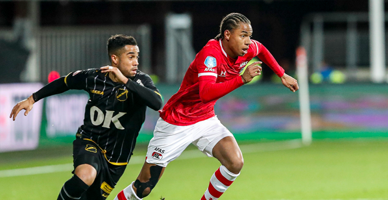 Stengs weet niks van mogelijke 'Ziyech-opvolging': 'Dat laat ik aan Raiola over'