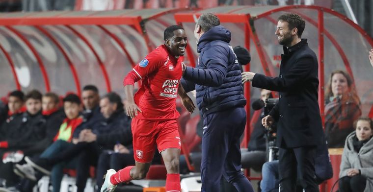 AZ gaat kopje onder in Enschede: Twente bezweert onrust met zege