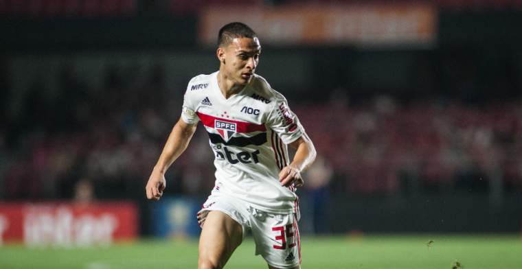 'Overmars koopt Neres-clausule voor 7 miljoen af tijdens onderhandelingen Antony'