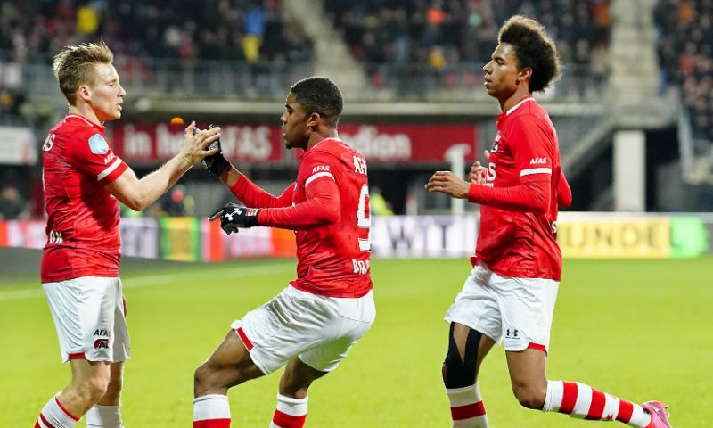 AZ 'mag zichzelf niet vergelijken met Ajax': 'Ajax is de veel grotere club' Afbeelding: AZ 'mag zichzelf niet vergelijken met Ajax': 'Ajax is de veel grotere club'