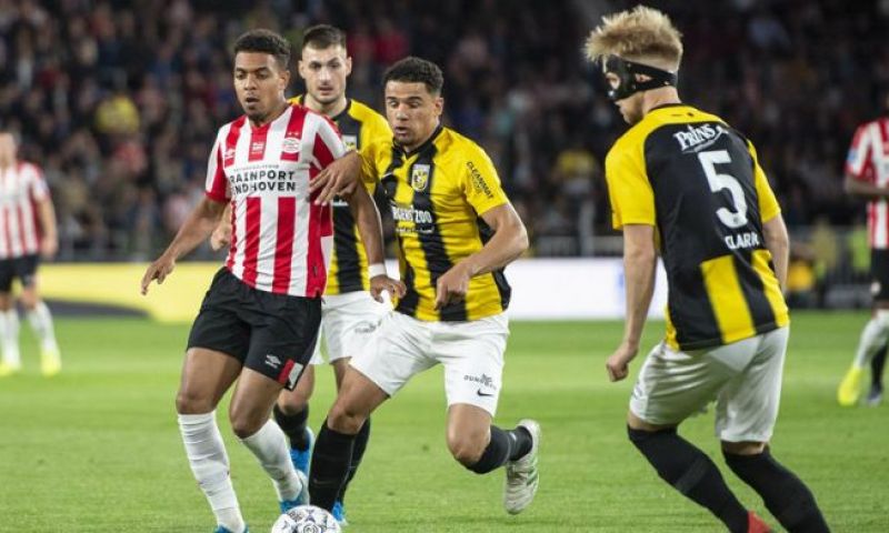 'Het stadion staat er al 22 jaar en Vitesse won in GelreDome nog nooit van PSV?' Afbeelding: 'Het stadion staat er al 22 jaar en Vitesse won in GelreDome nog nooit van PSV?'