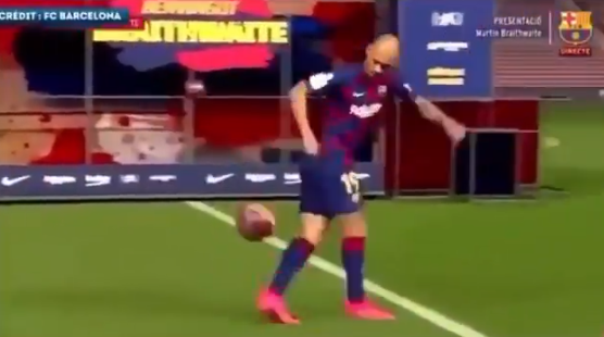 FC Barcelona-aanwinst Braithwaite bakt er niets van tijdens presentatie