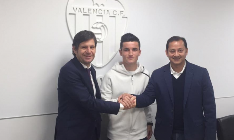 'Barcelona profiteert van aflopend contract en doet Valencia-debutant voorstel' Afbeelding: 'Barcelona profiteert van aflopend contract en doet Valencia-debutant voorstel'