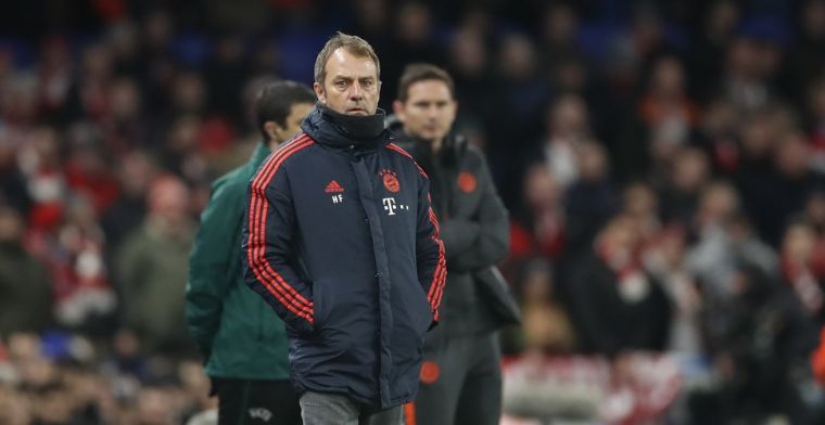 Rummenigge geeft Flick symbolisch cadeau: Om contracten te ondertekenen ...