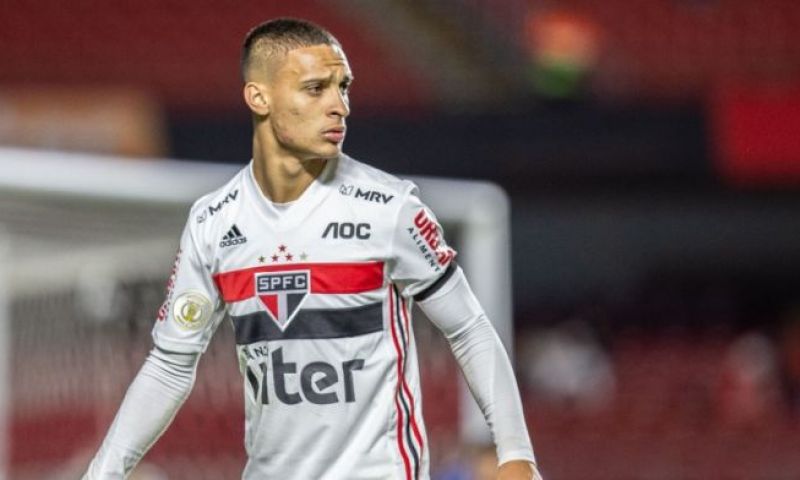 'Ajax dekt zich met verzekering in voor zware blessure van recordaankoop Antony' Afbeelding: 'Ajax dekt zich met verzekering in voor zware blessure van recordaankoop Antony'