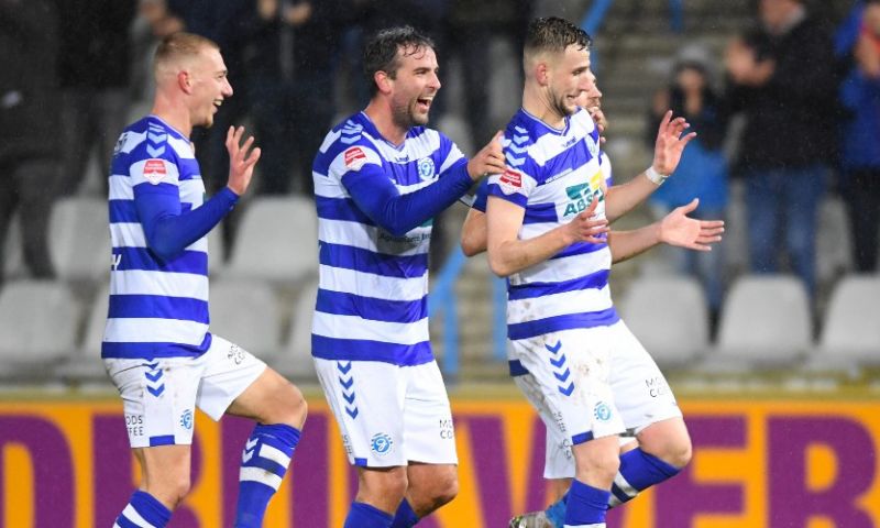 De Graafschap heeft periodetitel binnen, Cambuur wint spektakelstuk van Jong PSV Afbeelding: De Graafschap heeft periodetitel binnen, Cambuur wint spektakelstuk van Jong PSV