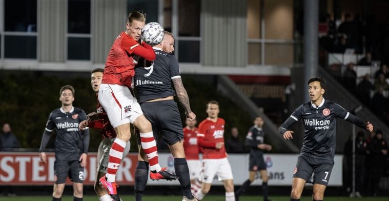 Almere City snijdt zichzelf in de vingers met protest: Jong AZ pakt nu de zege
