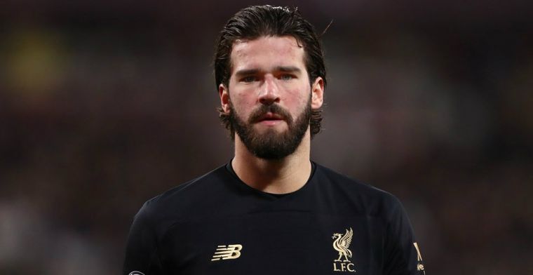 Volgende tegenvaller voor Liverpool: Alisson valt weg na 'little incident'