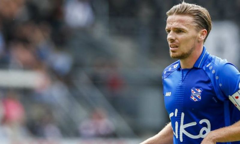 Bizarre wedstrijd voor Rienstra: 'Een leeg stadion, met de wereld bijna stil' Afbeelding: Bizarre wedstrijd voor Rienstra: 'Een leeg stadion, met de wereld bijna stil'