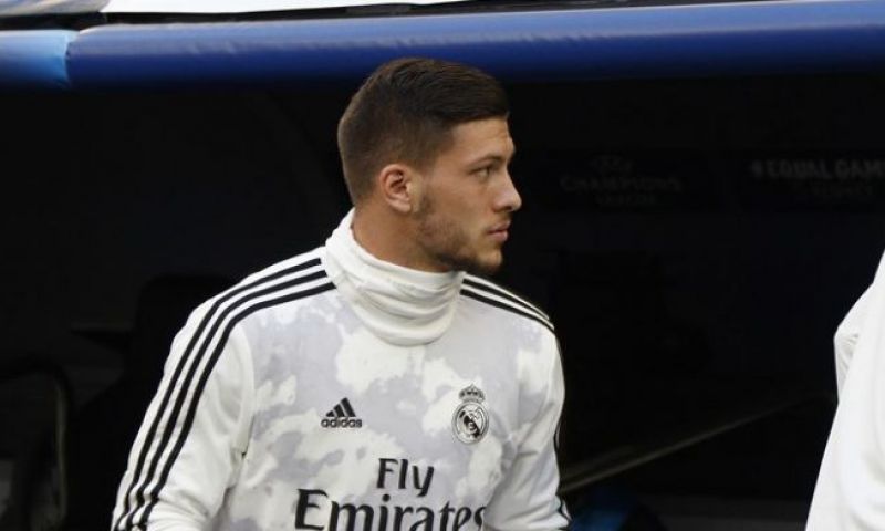 Servië woedend op Jovic: 'Verdienen miljoenen, maar geven slechte voorbeeld' Afbeelding: Servië woedend op Jovic: 'Verdienen miljoenen, maar geven slechte voorbeeld'