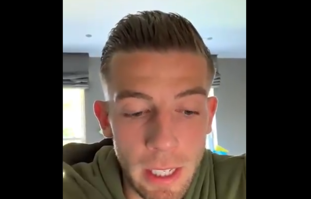 Alderweireld laat zijn hart spreken en wil verzorgingstehuizen aan tablets helpen