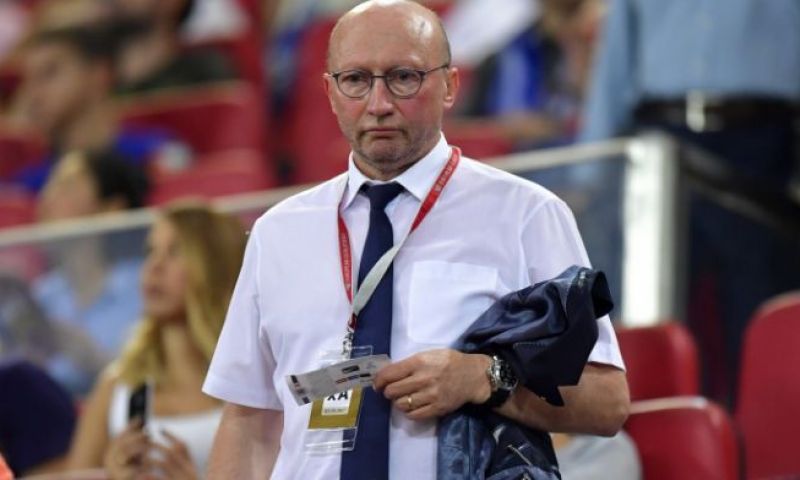 Van Puyvelde ziet China (en haar voetbal) rechtklauteren: Afbeelding: Van Puyvelde ziet China (en haar voetbal) rechtklauteren: