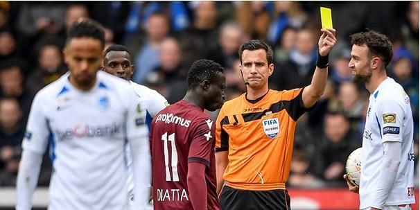 Belgische profvoetballers mogelijk technisch werkloos, refs krijgen nog geld