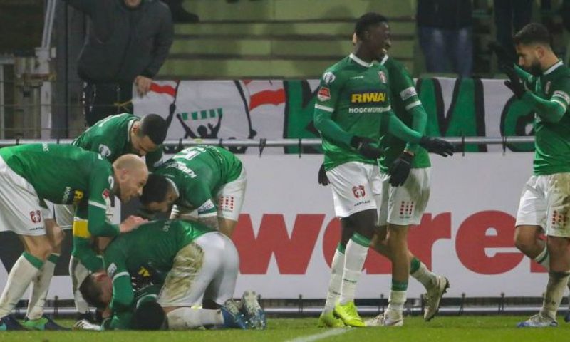 KNVB schetst drie scenario's: 'Dat lijkt op dit moment wishful thinking' Afbeelding: KNVB schetst drie scenario's: 'Dat lijkt op dit moment wishful thinking'